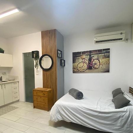 סוויטה חדשה על חוף בוגרשוב המבוקש Appartement Tel Aviv Buitenkant foto